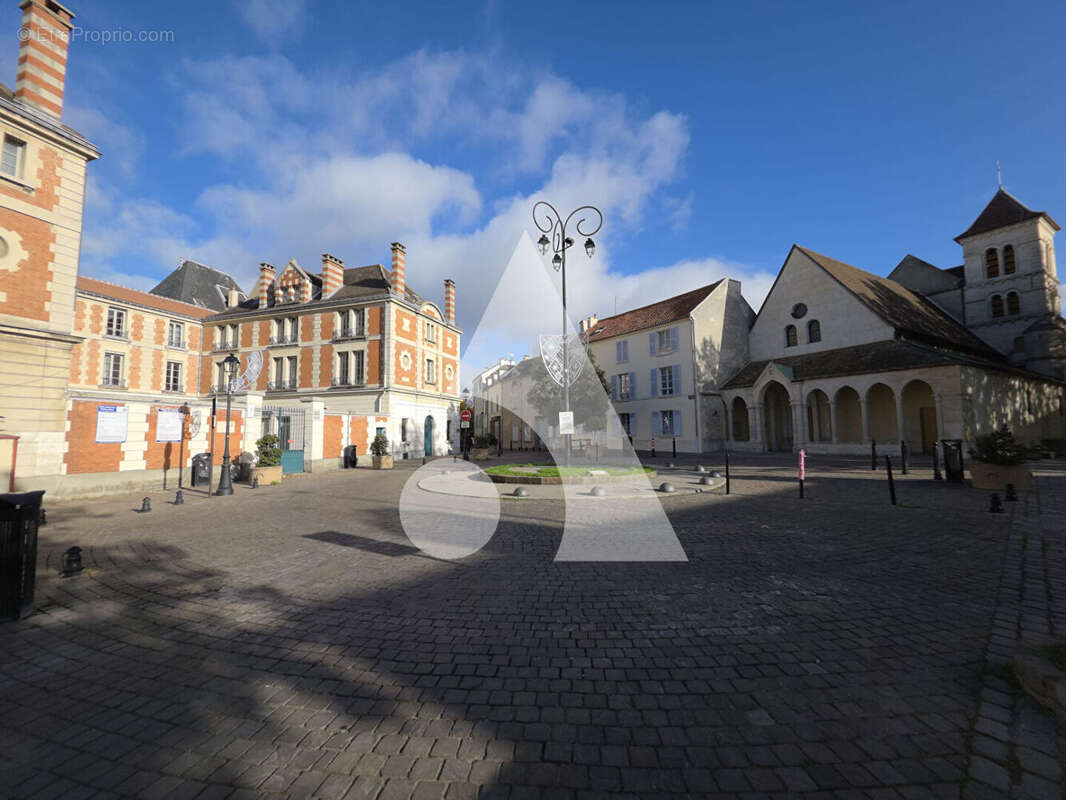 Appartement à SAINT-MAUR-DES-FOSSES