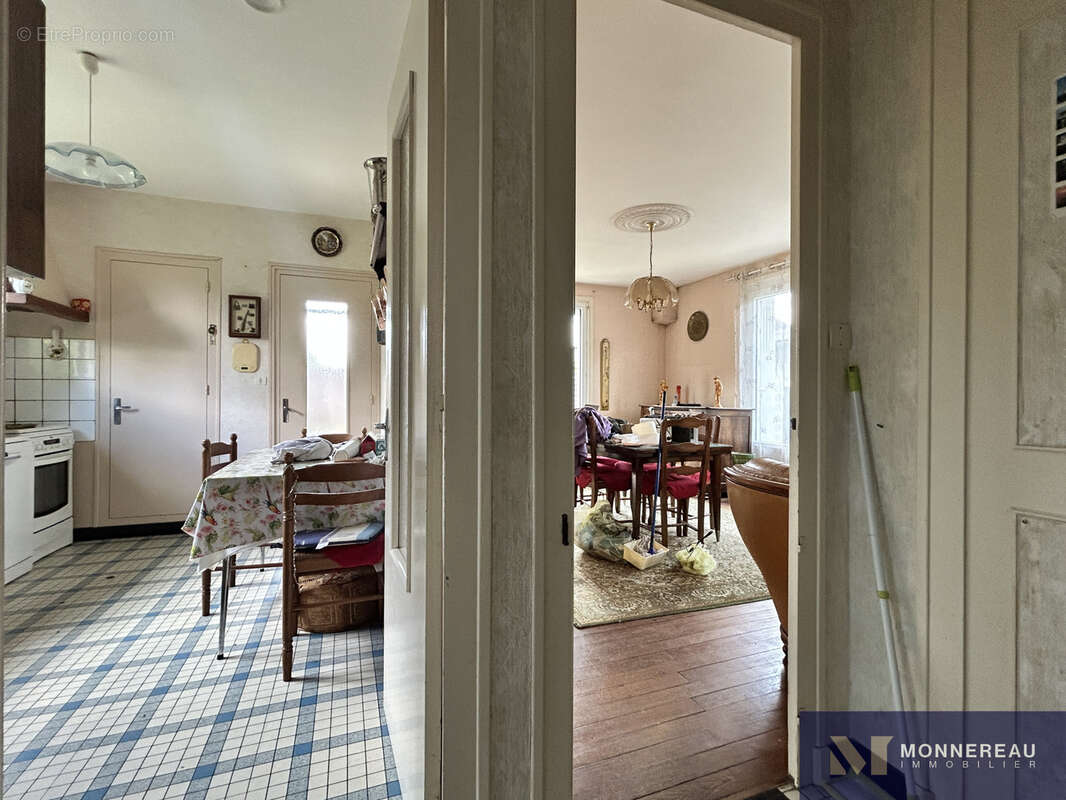 Maison à BAIGNES-SAINTE-RADEGONDE