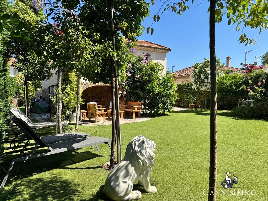 Maison à MANDELIEU-LA-NAPOULE