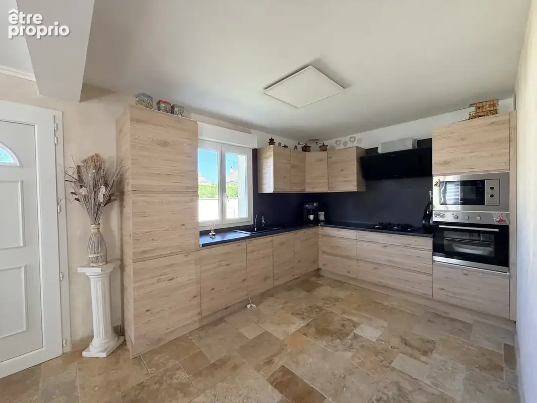 Izeure, maison t3 sur grand terrin de 926 m2 - photo 3