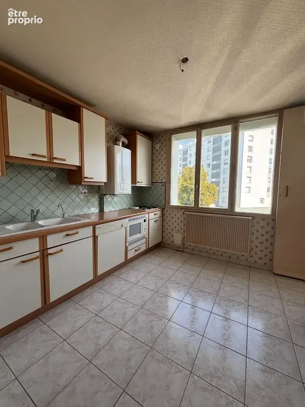Photo Appartement à Bourg-Les-Valence au prix de 102 000€