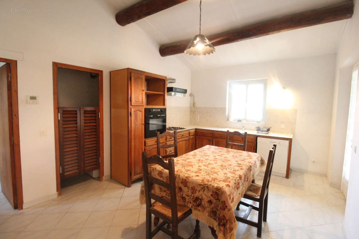 Luberon. A vendre à Gargas, en exclusivité, propriété en pierres avec grand terrain - photo 5