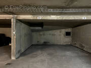 Parking à PARIS-16E