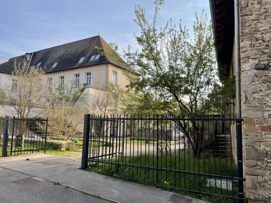 Appartement à LA TOUR-DU-PIN