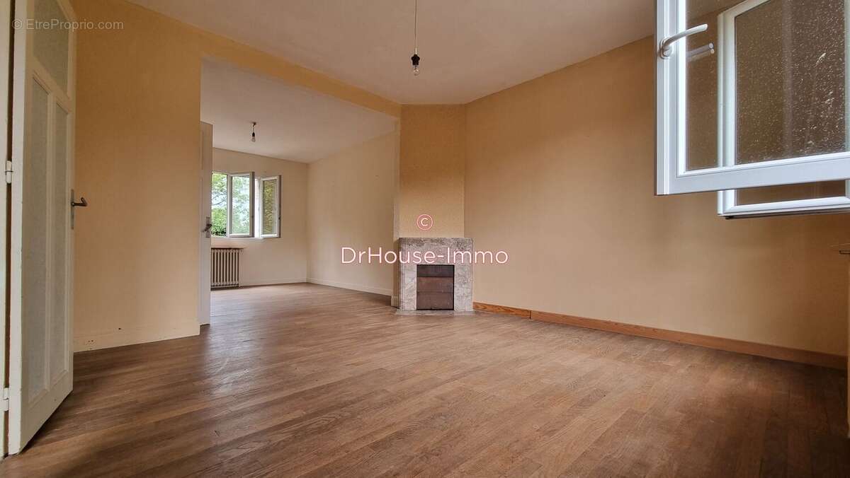 Maison à MONTCHEVRIER