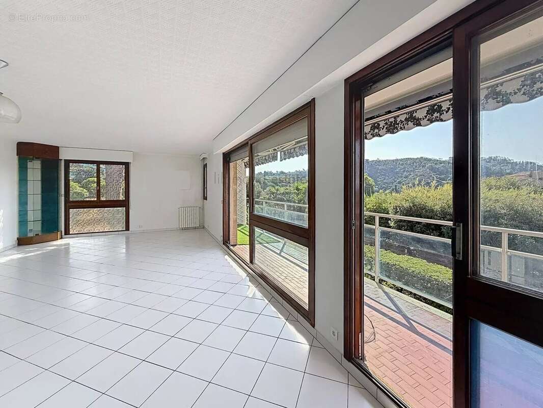 Appartement à LE CANNET