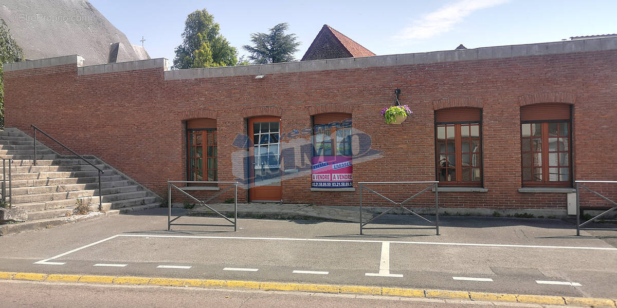 Commerce à AVESNES-LE-COMTE