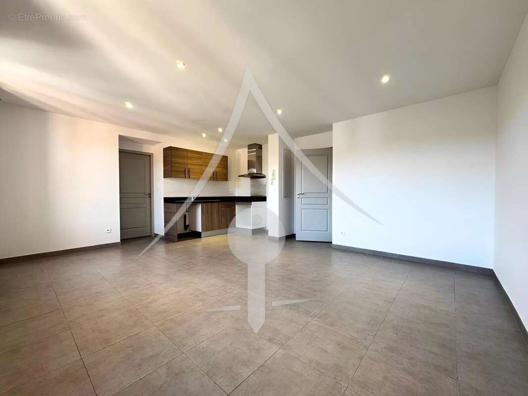 Appartement à MAUZAC