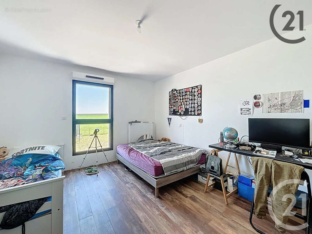 Maison à PRUNAY-BELLEVILLE