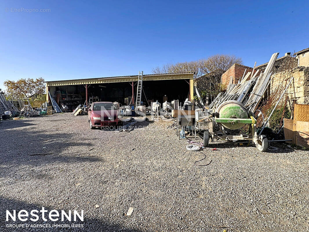 Terrain à OUVEILLAN