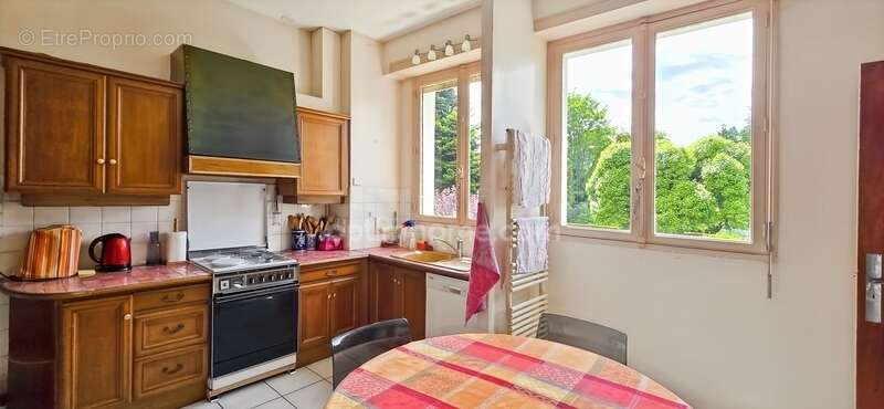 Maison à vendre 9 pièces PAU (64) Rare– Entre Trespoey et Allées de Morlaàs – 260 m² et 1300M2 de terrain - photo 9