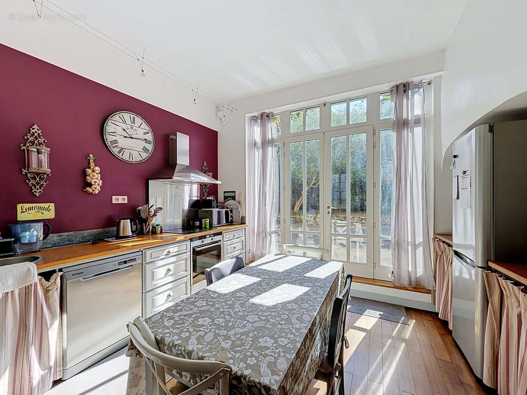 Maison à CHATEAUNEUF-SUR-CHARENTE