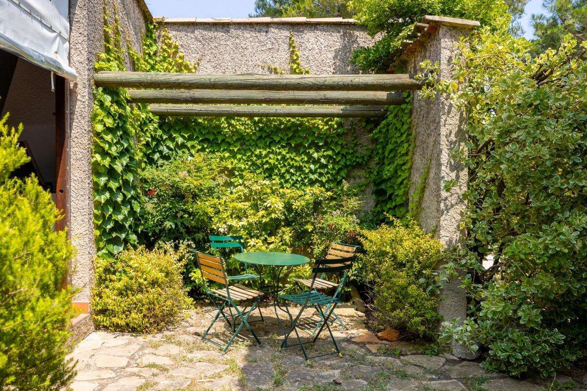 Maison à ROQUEFORT-LA-BEDOULE