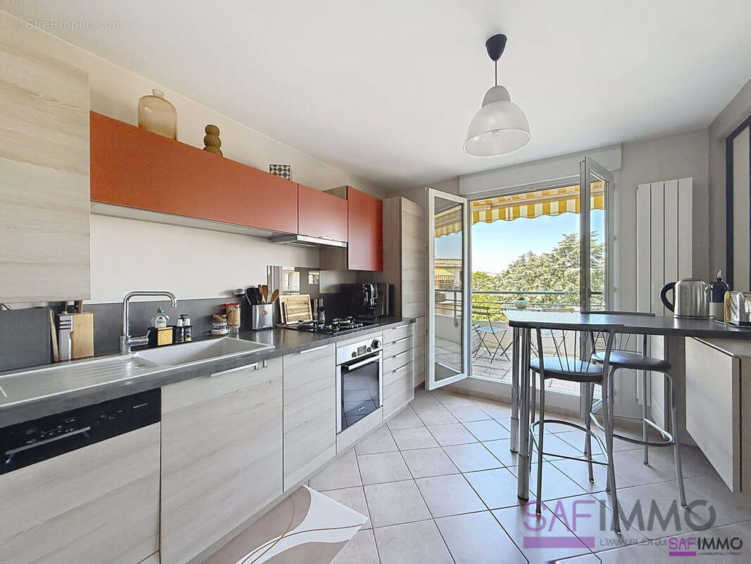 Appartement à SAINTE-FOY-LES-LYON