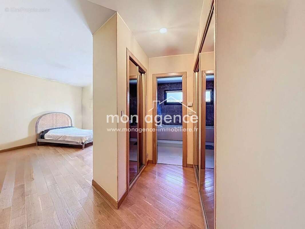 Maison à FRANQUEVILLE-SAINT-PIERRE