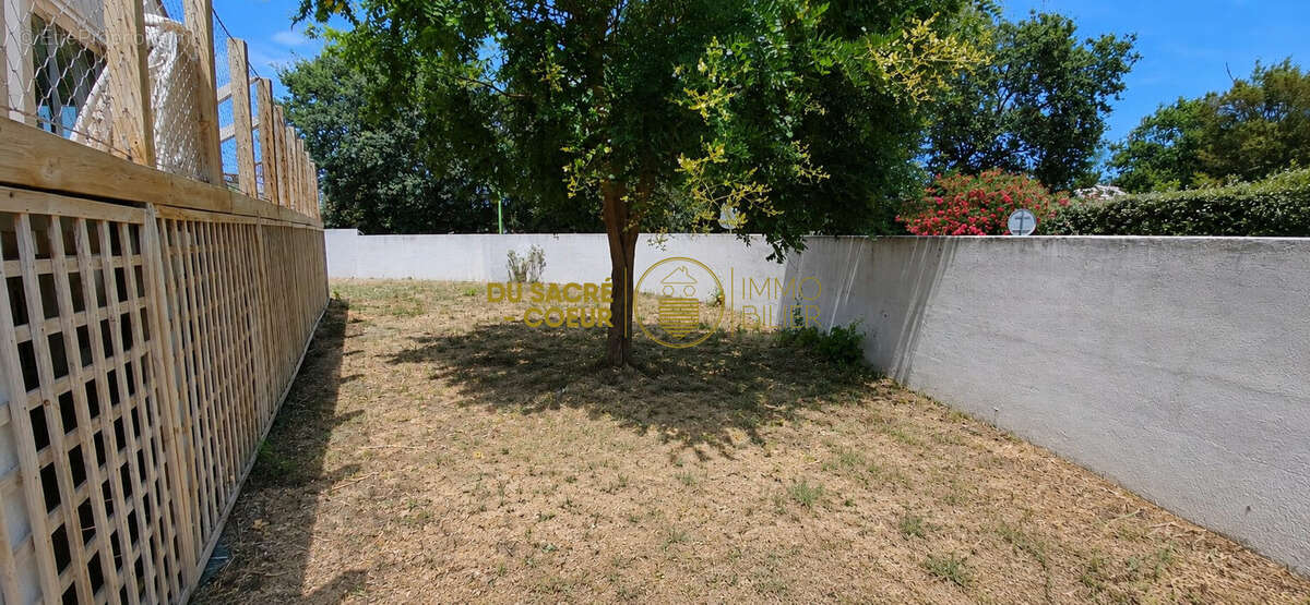 Maison 110 m² à Fourques  - photo 6