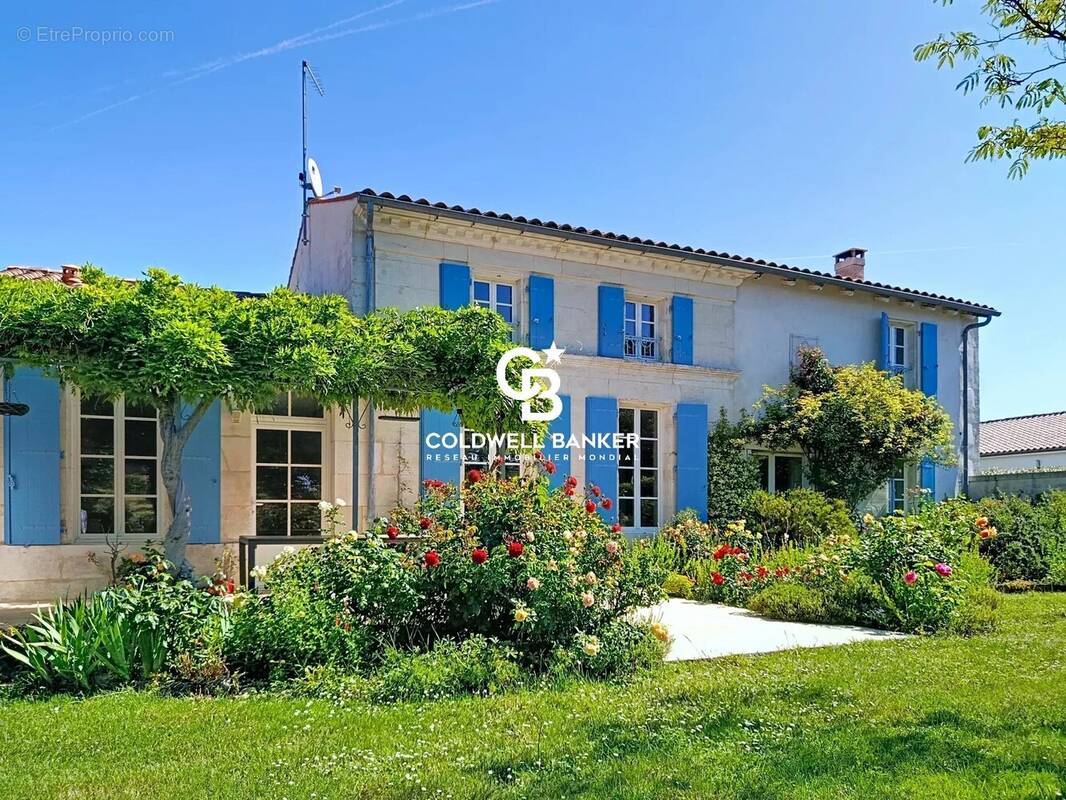 Maison à FONTCOUVERTE