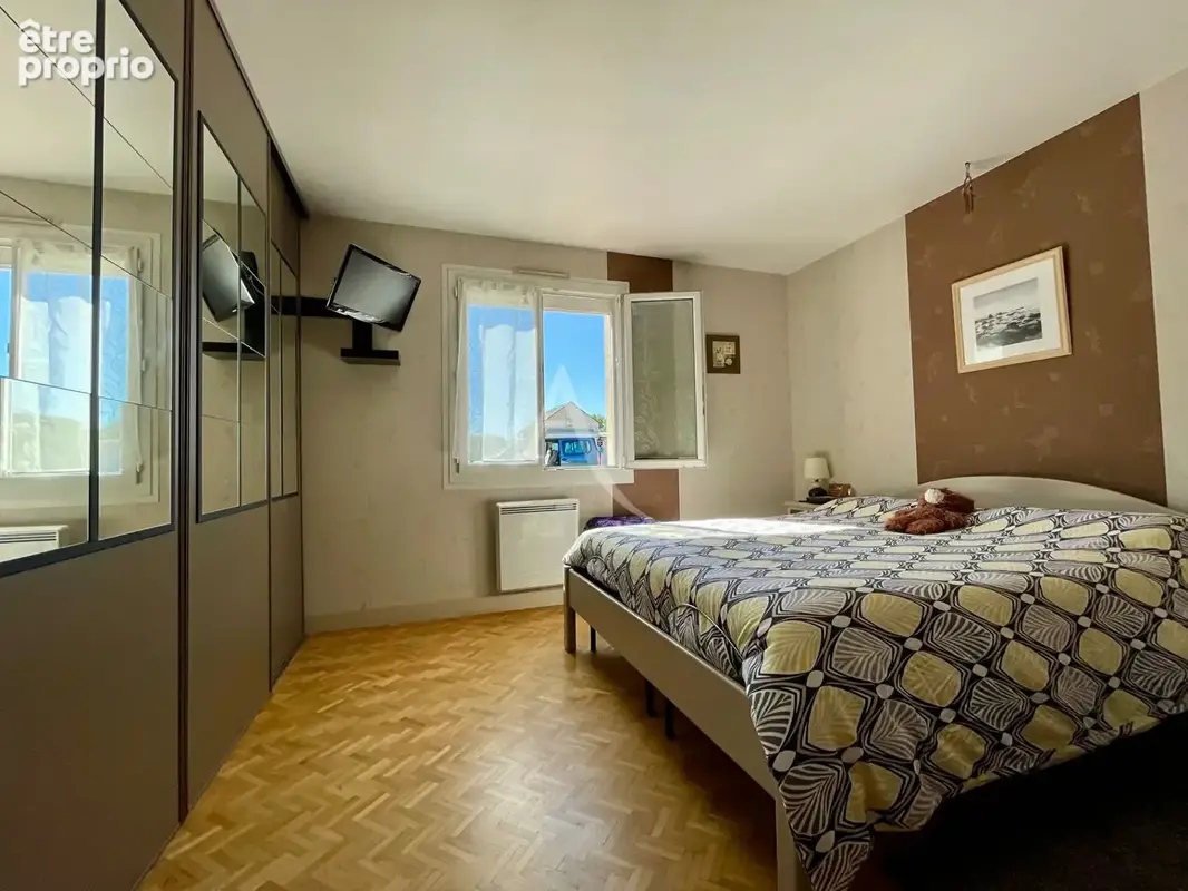 Maison familiale Tour-en-Sologne -130 m² avec terrain et dépendances - photo 12