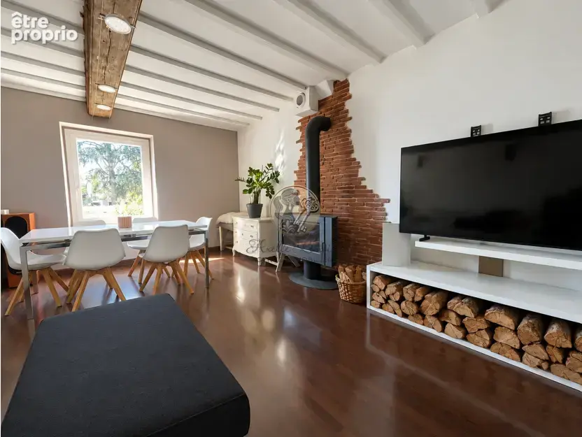 Photo Maison à Charbonnieres-Les-Bains au prix de 359 000€