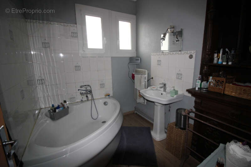 Maison à CHATELLERAULT