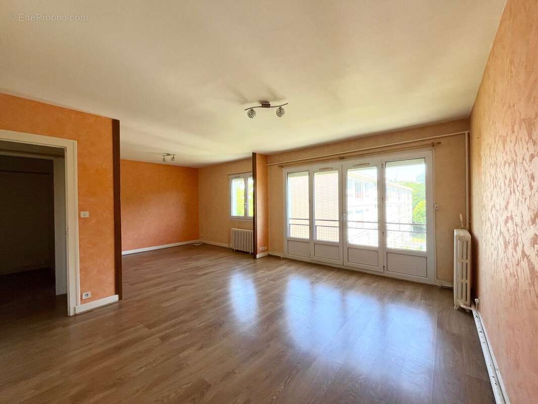 Appartement 73 m² à Saint-Astier  - photo 263