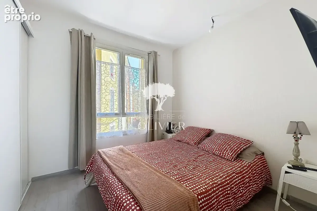 Appartement 4 pièces 51 m² à vendre à Apt (84400) - photo 3