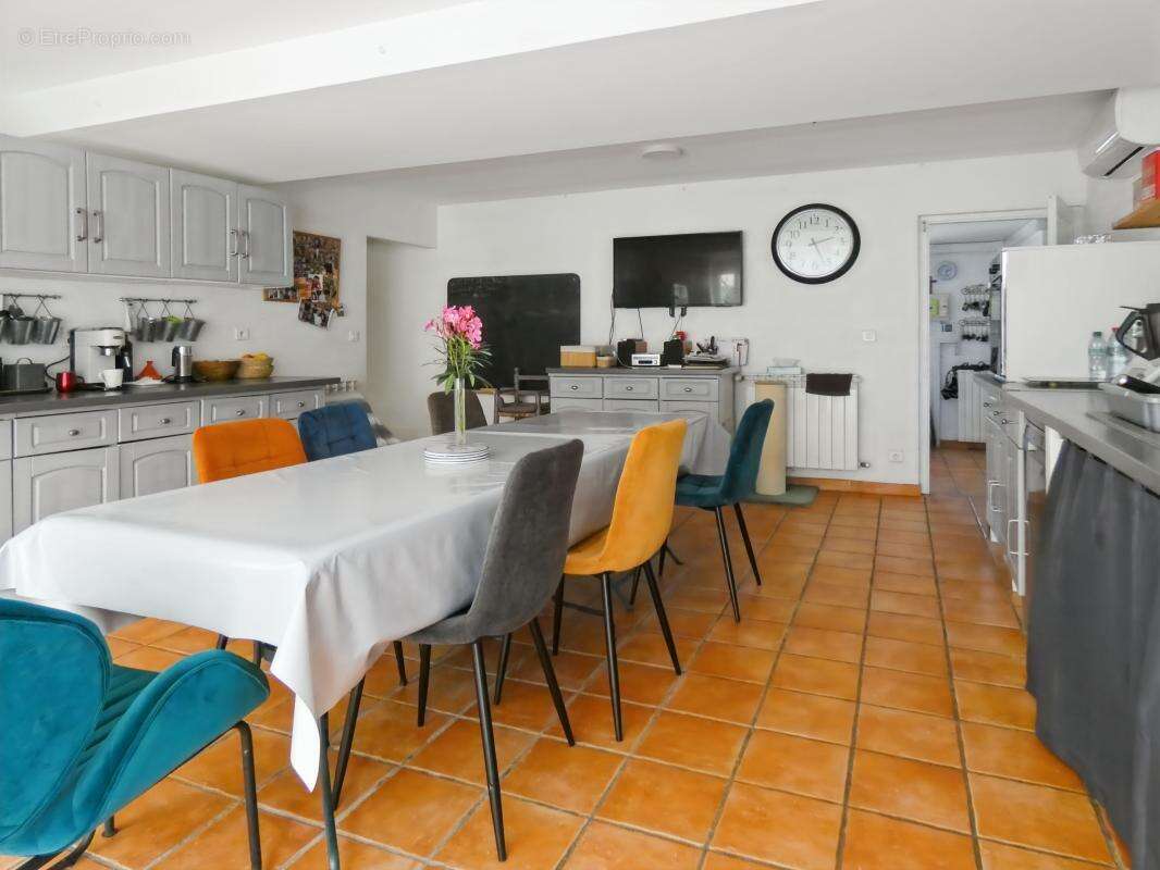 Maison à LAUDUN-L'ARDOISE