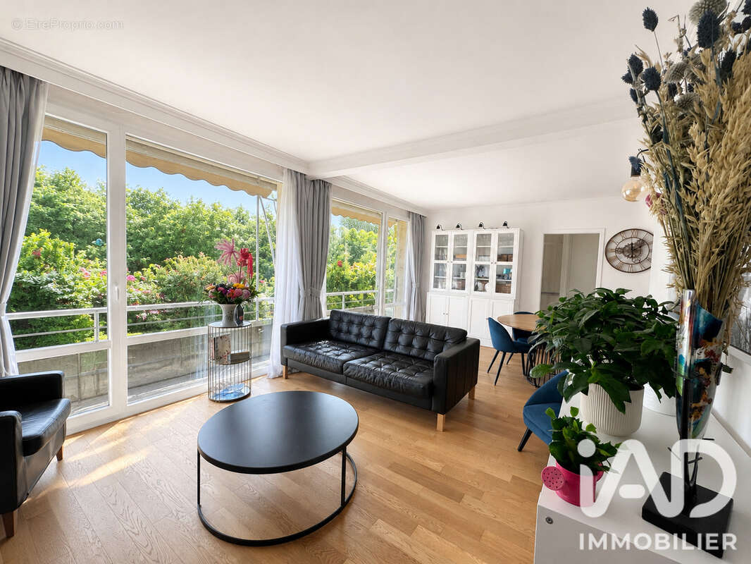 Photo 1 - Appartement à LA CELLE-SAINT-CLOUD