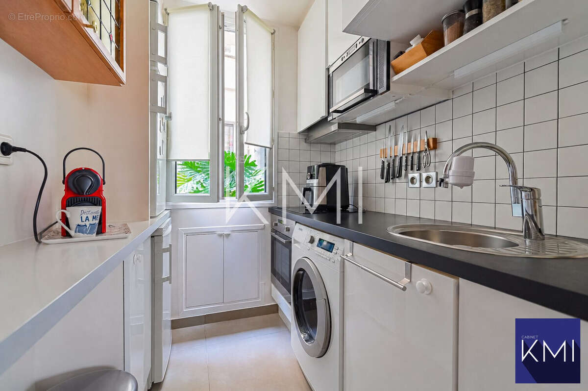 Appartement à PARIS-11E