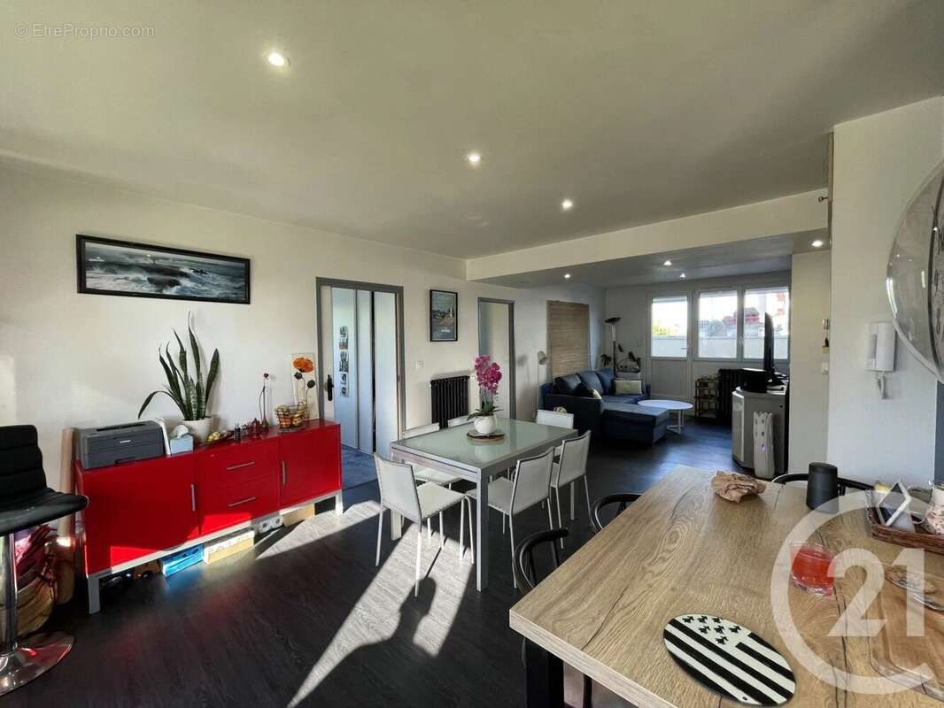 Appartement 83 m² à Lorient  - photo 2