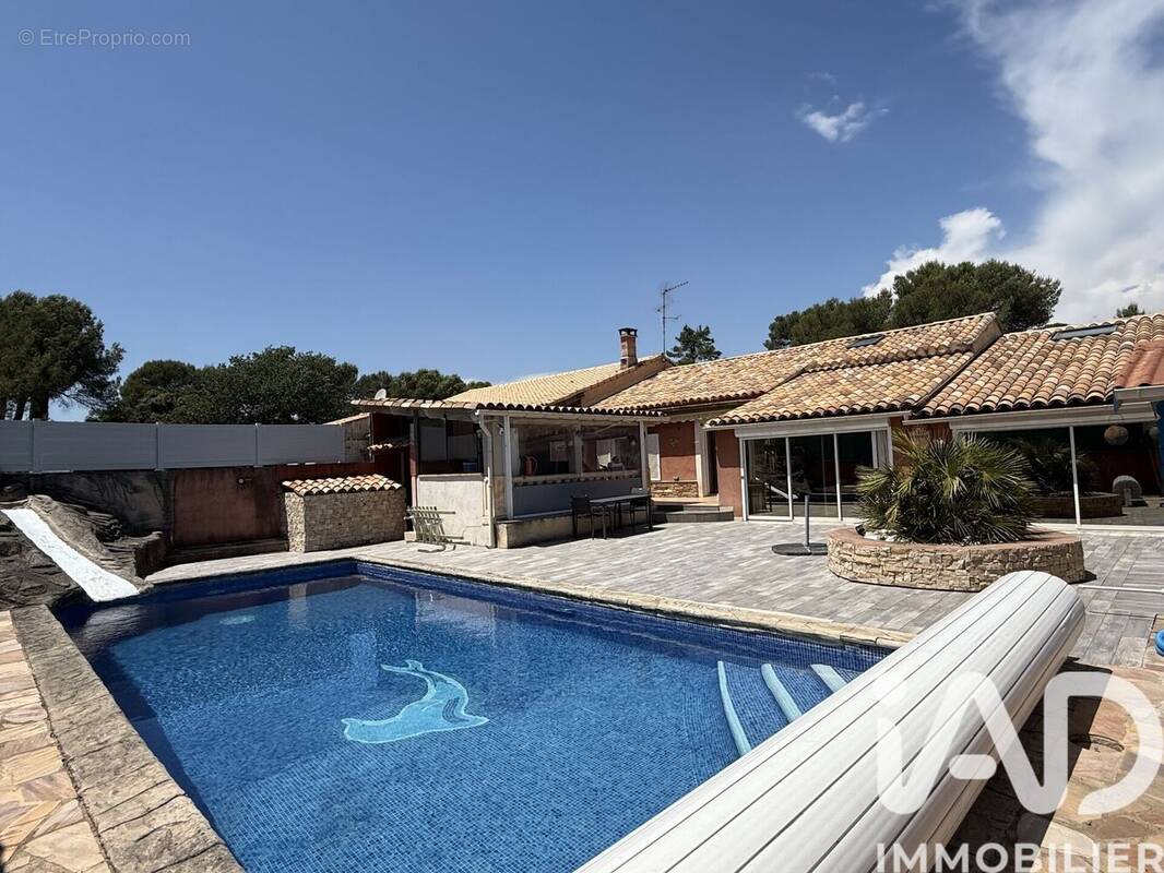 Photo 1 - Maison à LE MUY