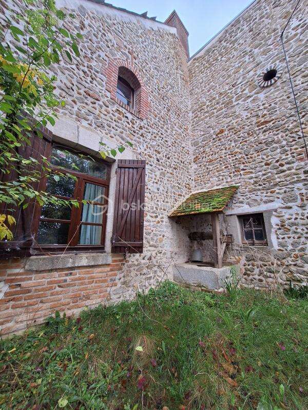 Maison à NEUVY-EN-SULLIAS