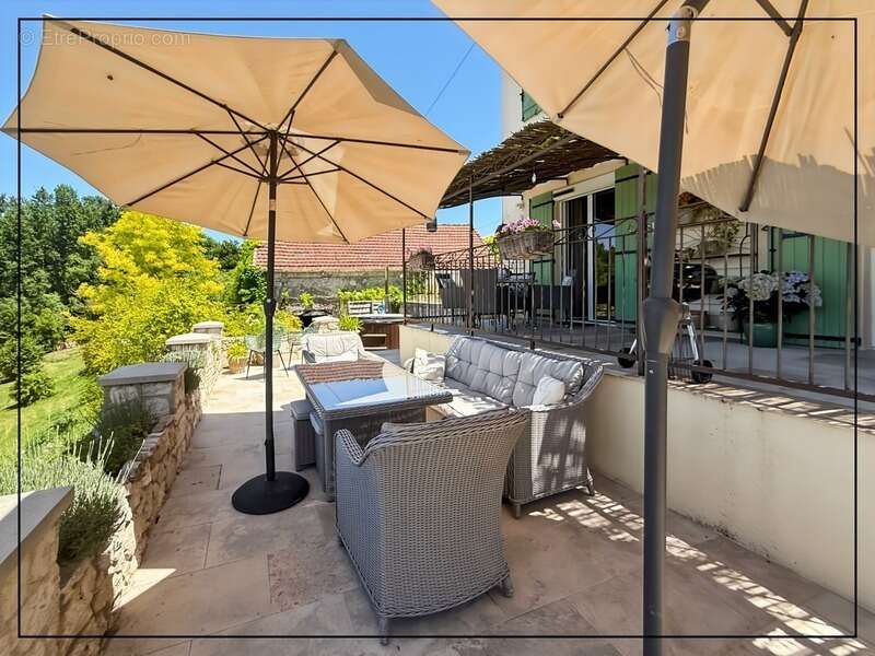 Maison de caractère + piscine + vue panoramique + dépendances – potentiel gîte – Tarn-et-Garonne (82) - photo 14