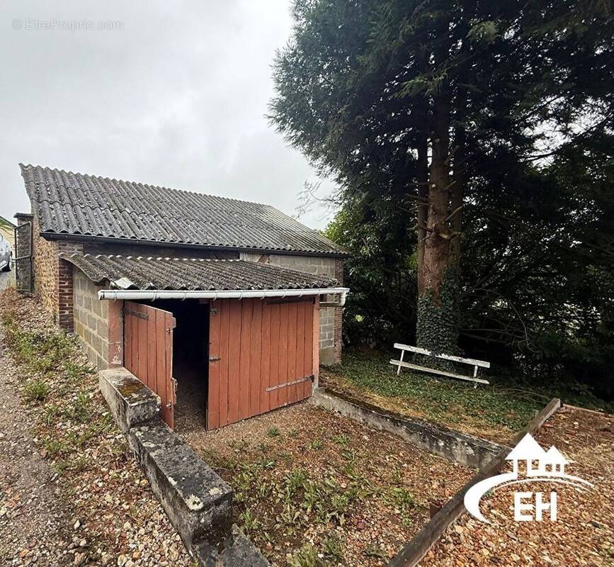 Commerce à L&#039;AIGLE