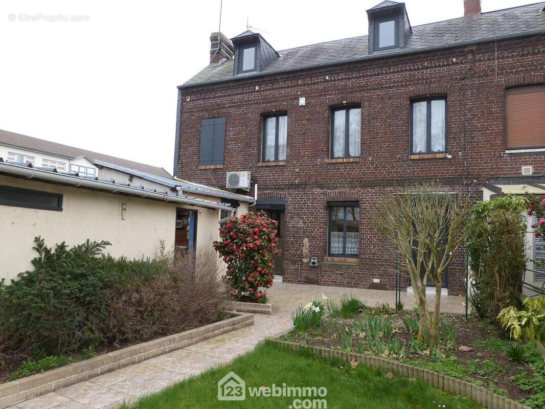 1 - Maison à LE PETIT-QUEVILLY