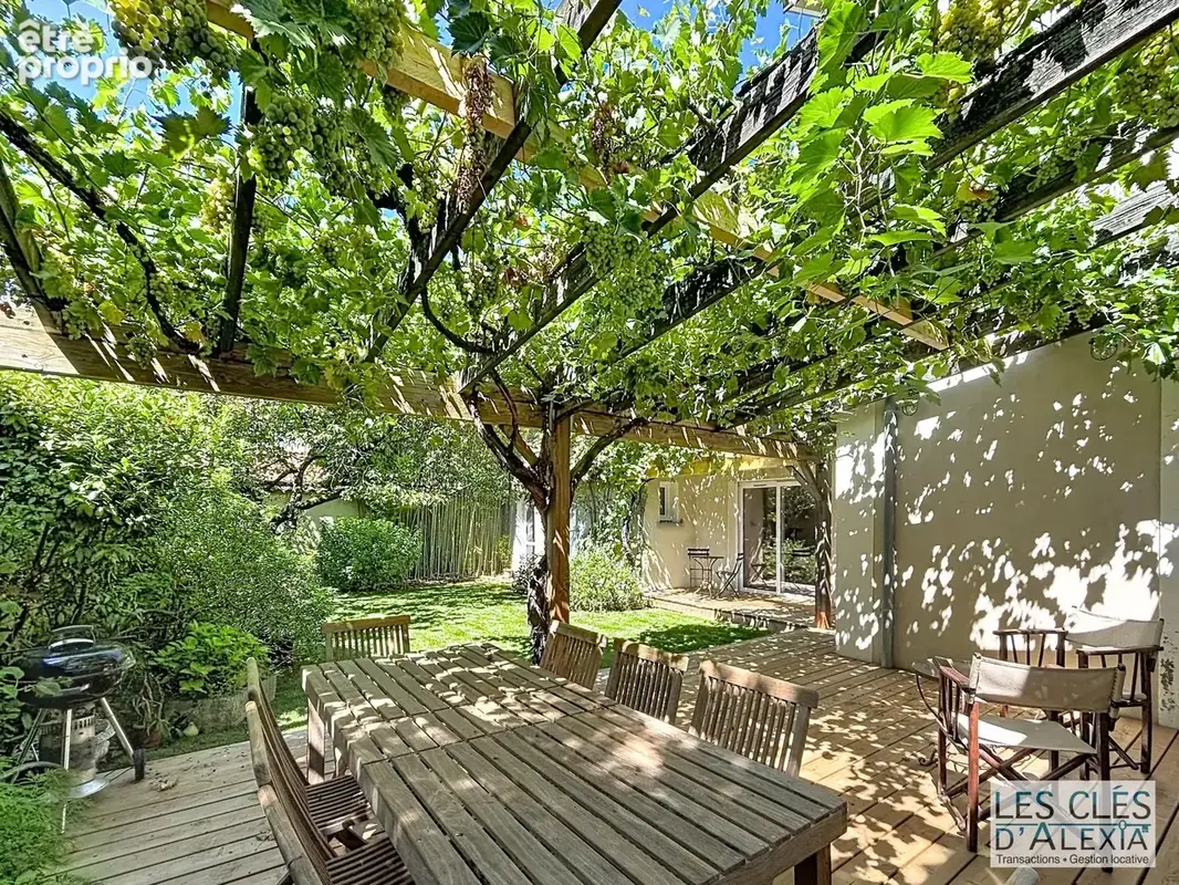 Maison bourgeoise de 1903 rénovée à proximité de Montchat - photo 12