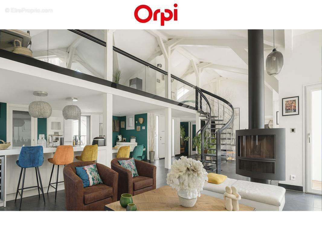 Maison à VETRAZ-MONTHOUX