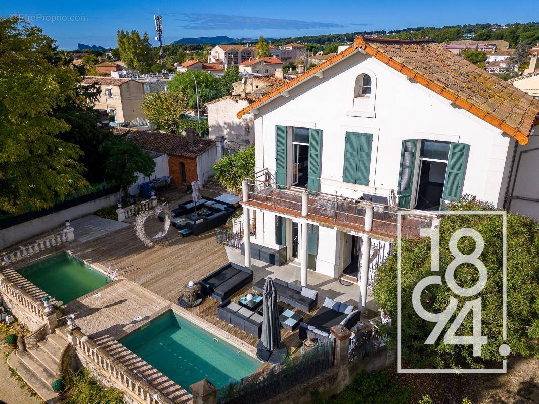 Maison à SAINT-CYR-SUR-MER