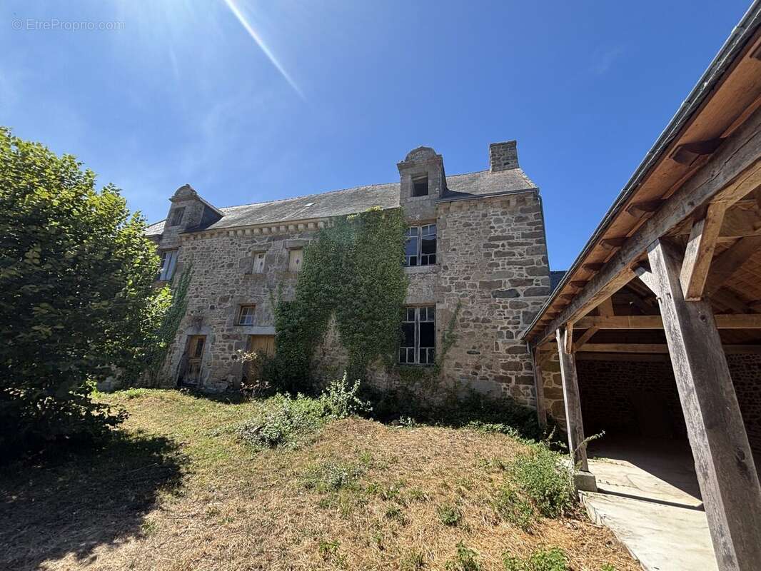 Maison 400 m² à La Meaugon  - photo 4