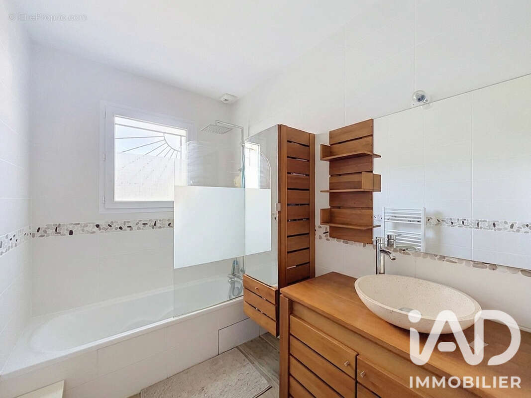 Maison 92 m² à Geloux  - photo 5