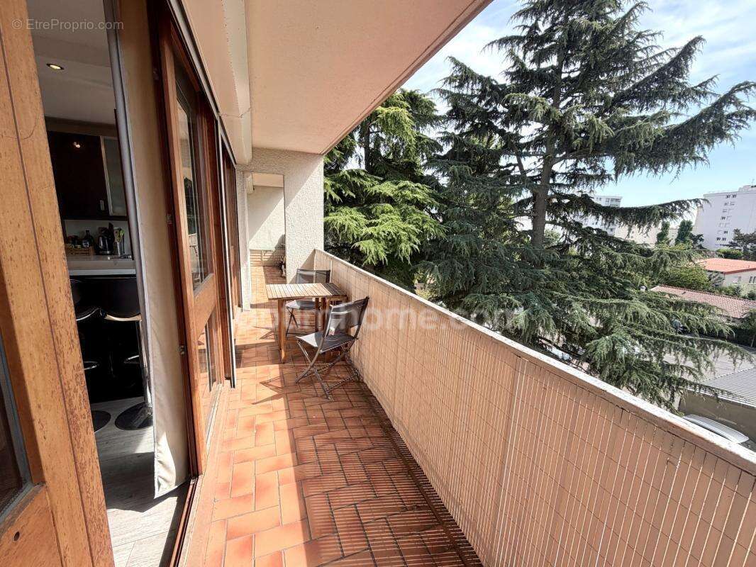 Appartement 4 pièces, 3 chambres / balcon / cave / parking / terrain de tennis - photo 11