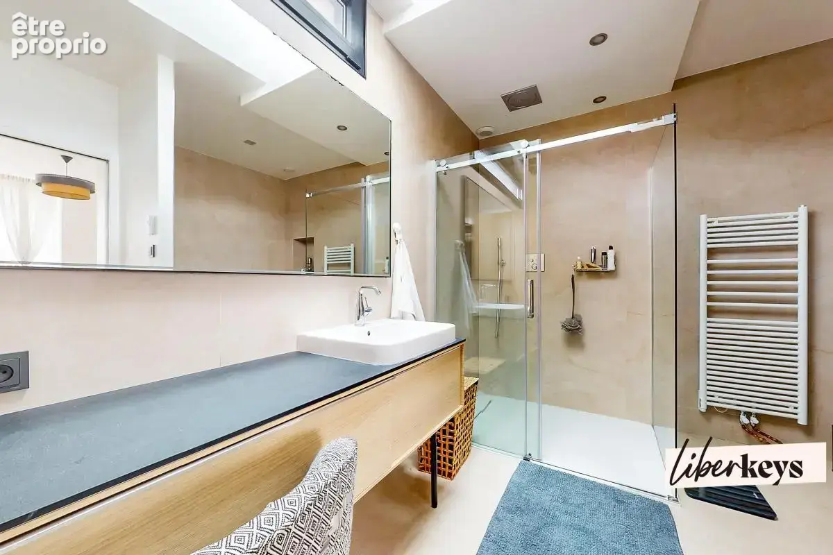 Maison atypique entièrement rénovée – 139,62 m² – DPE A – Jardin & garage de 40 m² - photo 6