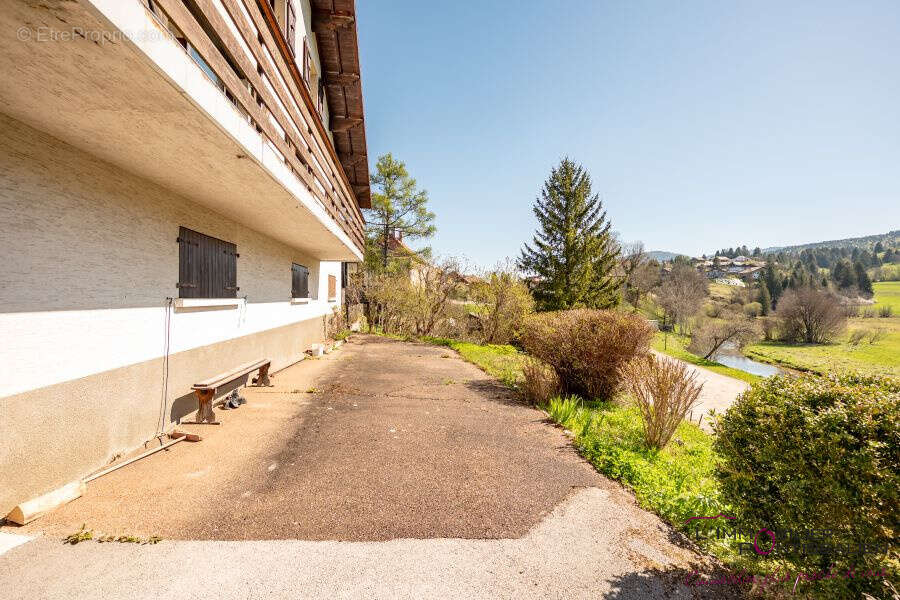 Maison à ROCHEJEAN