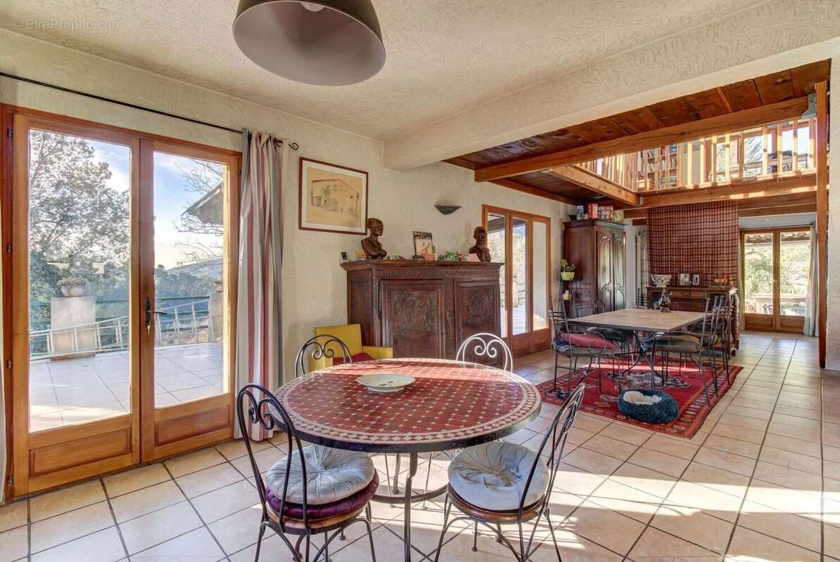 Maison à SAINT-MARTIN-DU-VAR