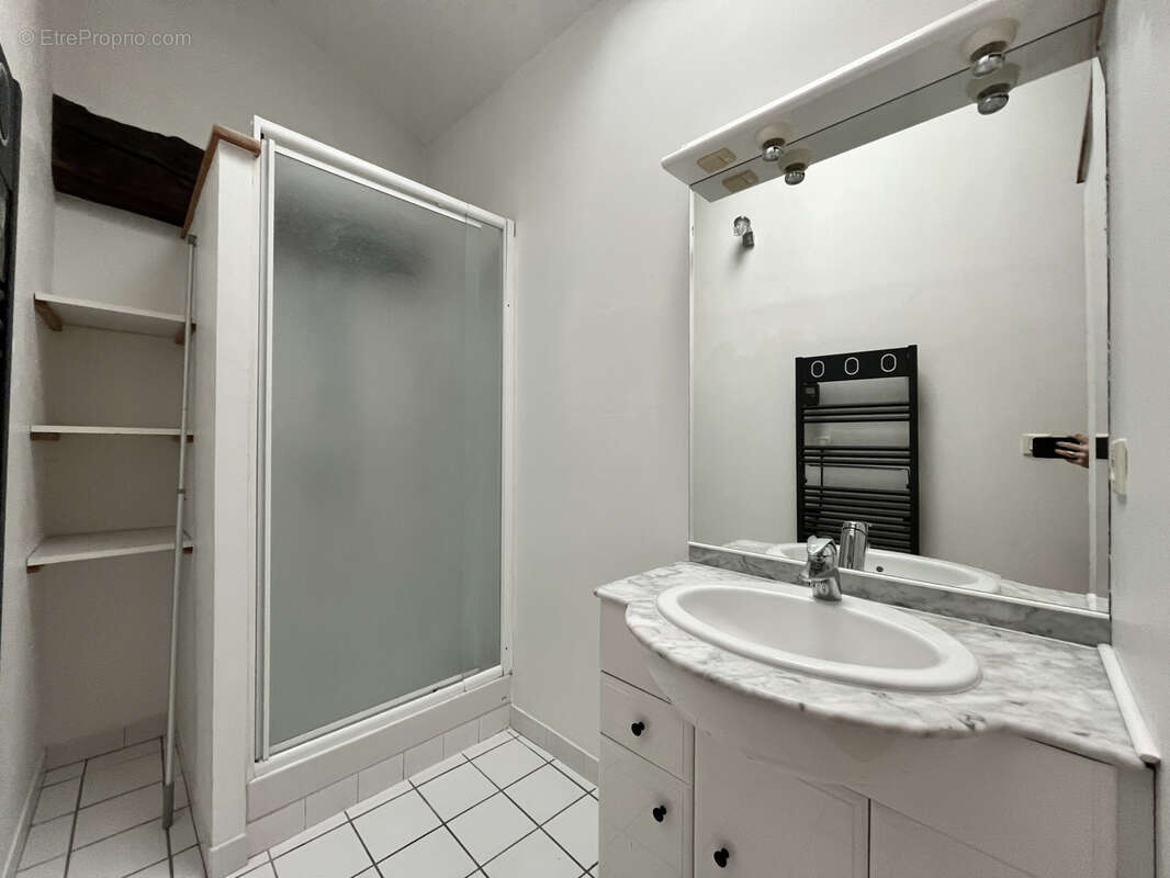 Maison à MONTMELAS-SAINT-SORLIN