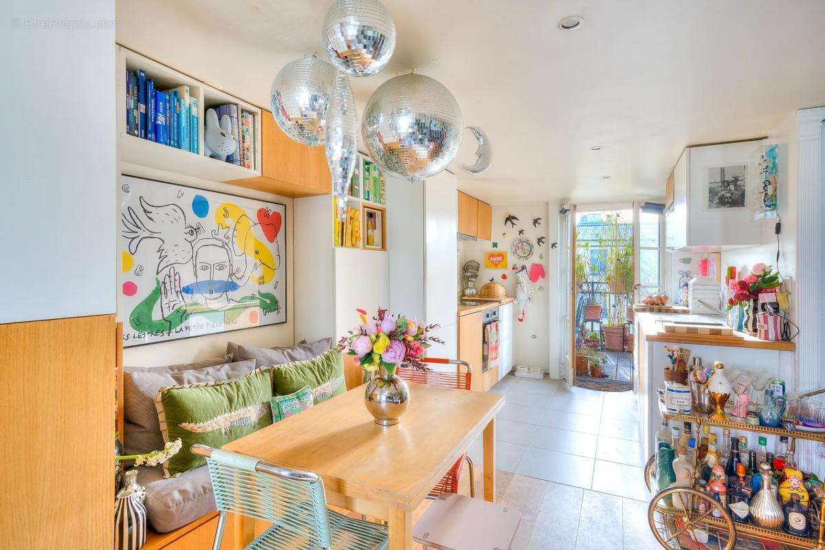 Appartement à PARIS-11E