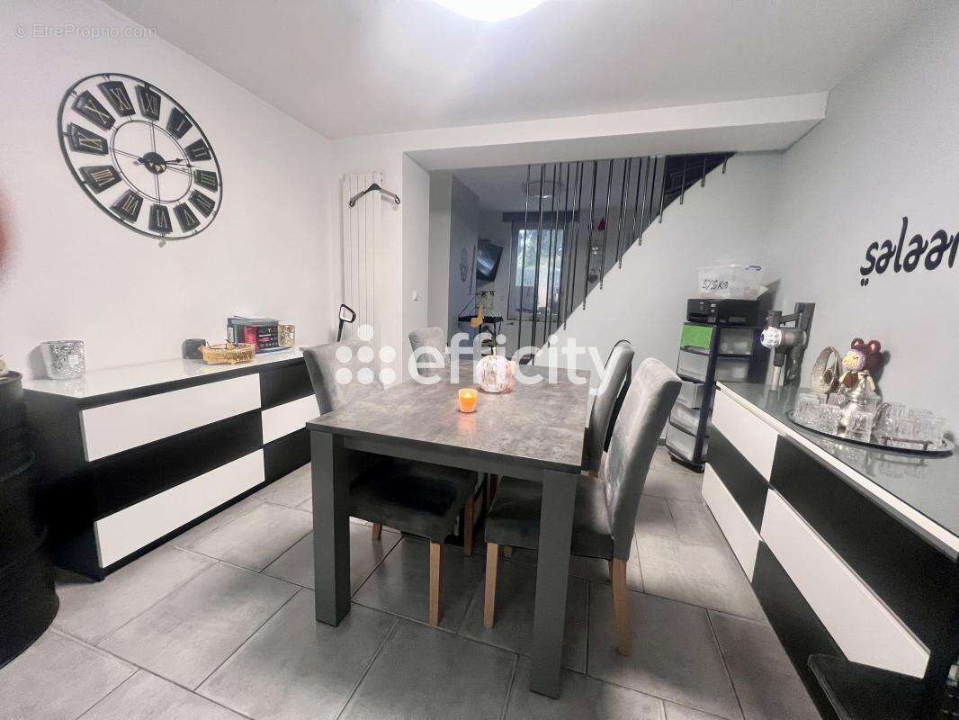 Maison à FACHES-THUMESNIL