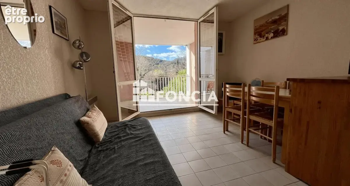  cavalière – le lavandou  deux pieces cabine avec grande terrasse & parking - photo 11