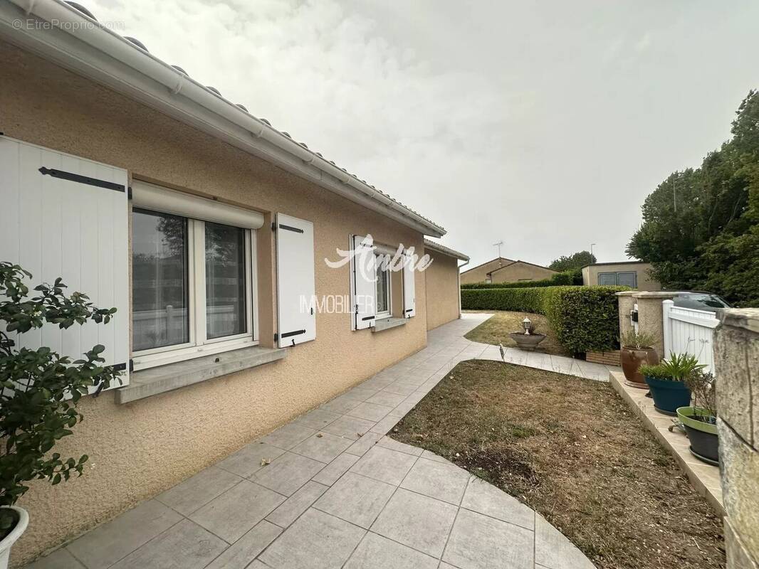 Maison à SAINT-MARCEL-LES-VALENCE