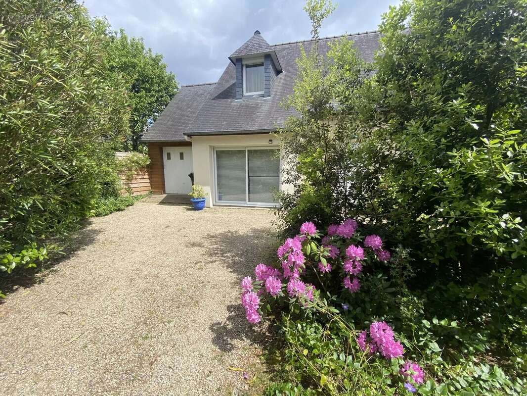 Maison à LARMOR-BADEN